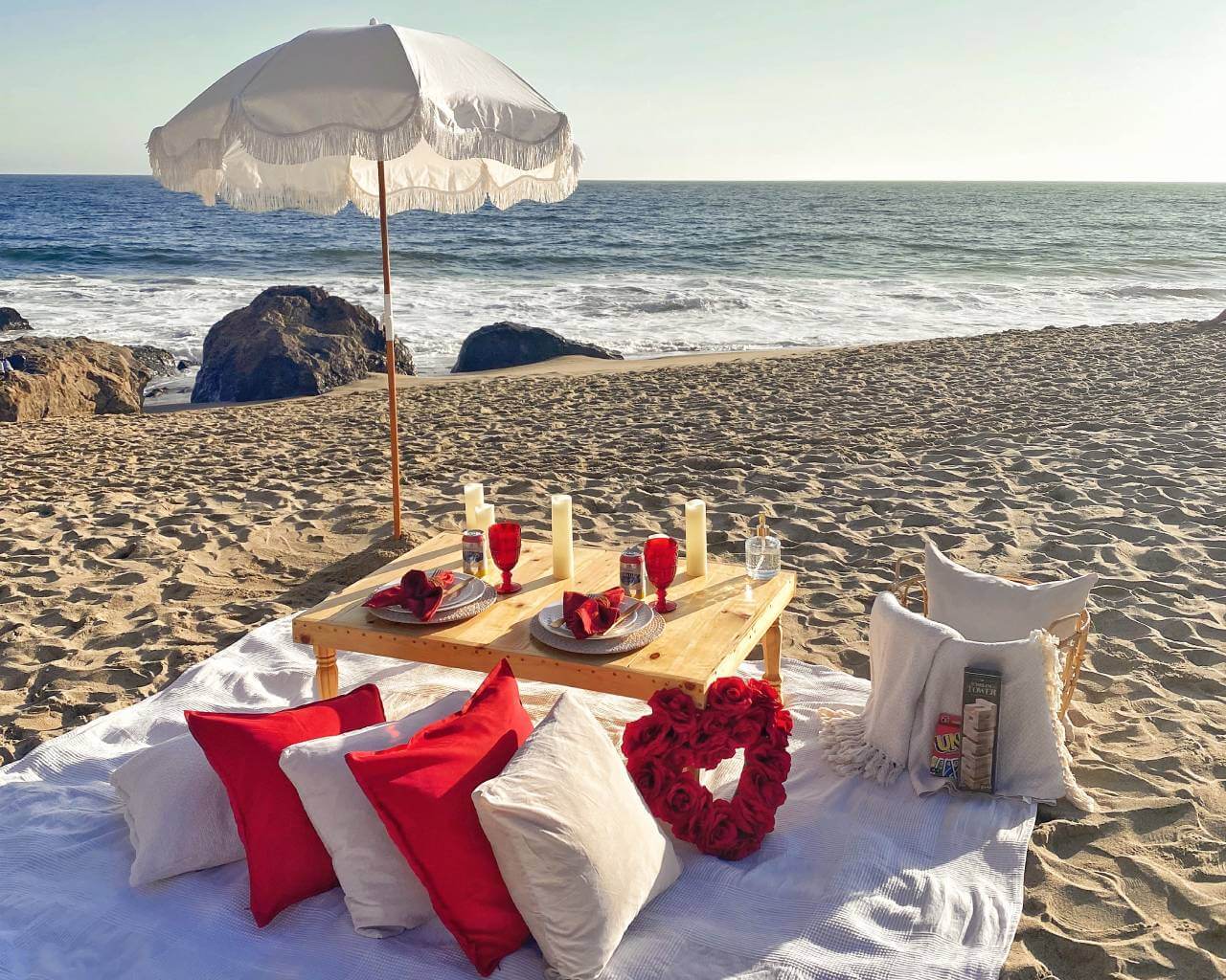 beach romantic picnic date in Los Angeles