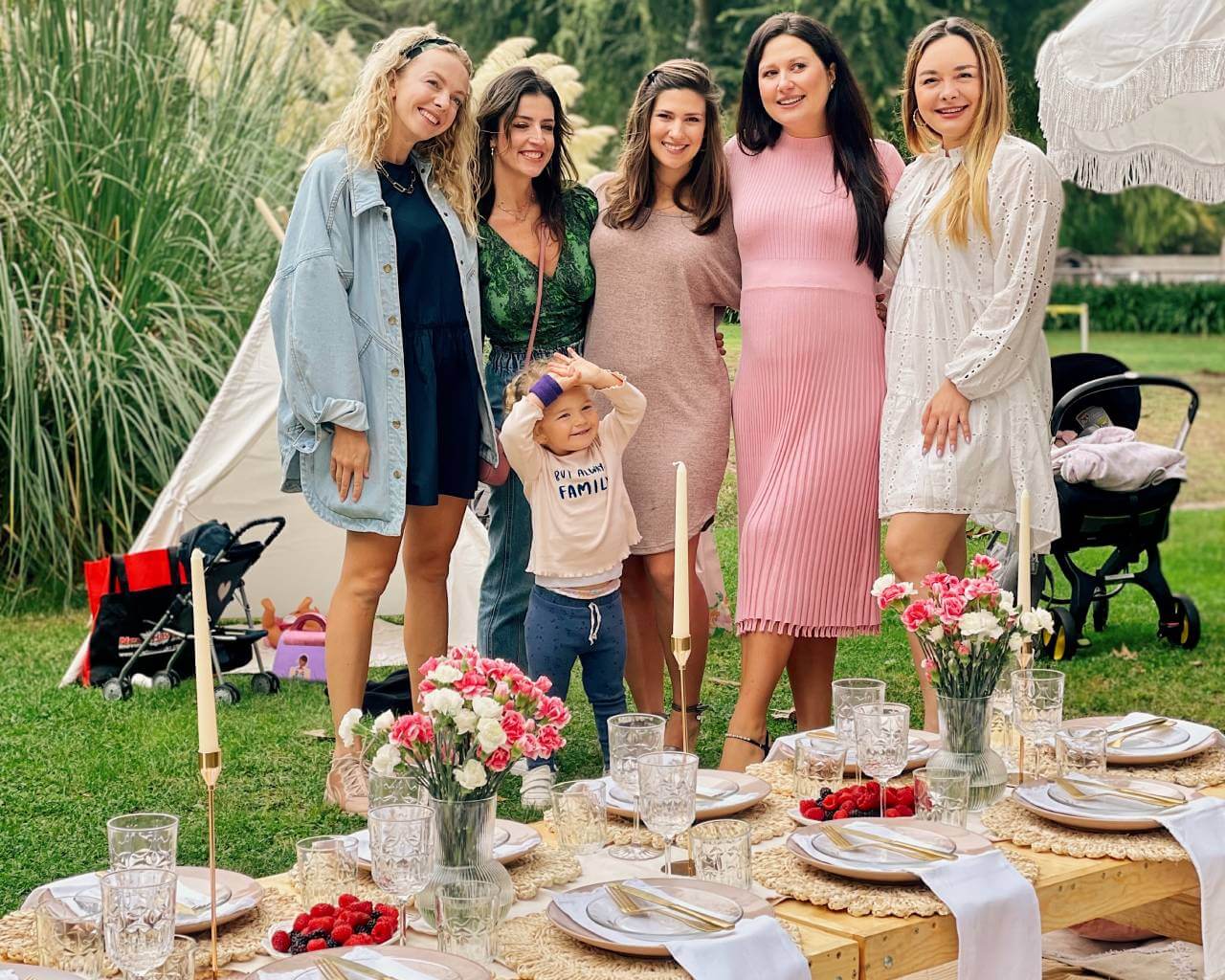 baby shower luxury pop-up picnic in Los Angeles