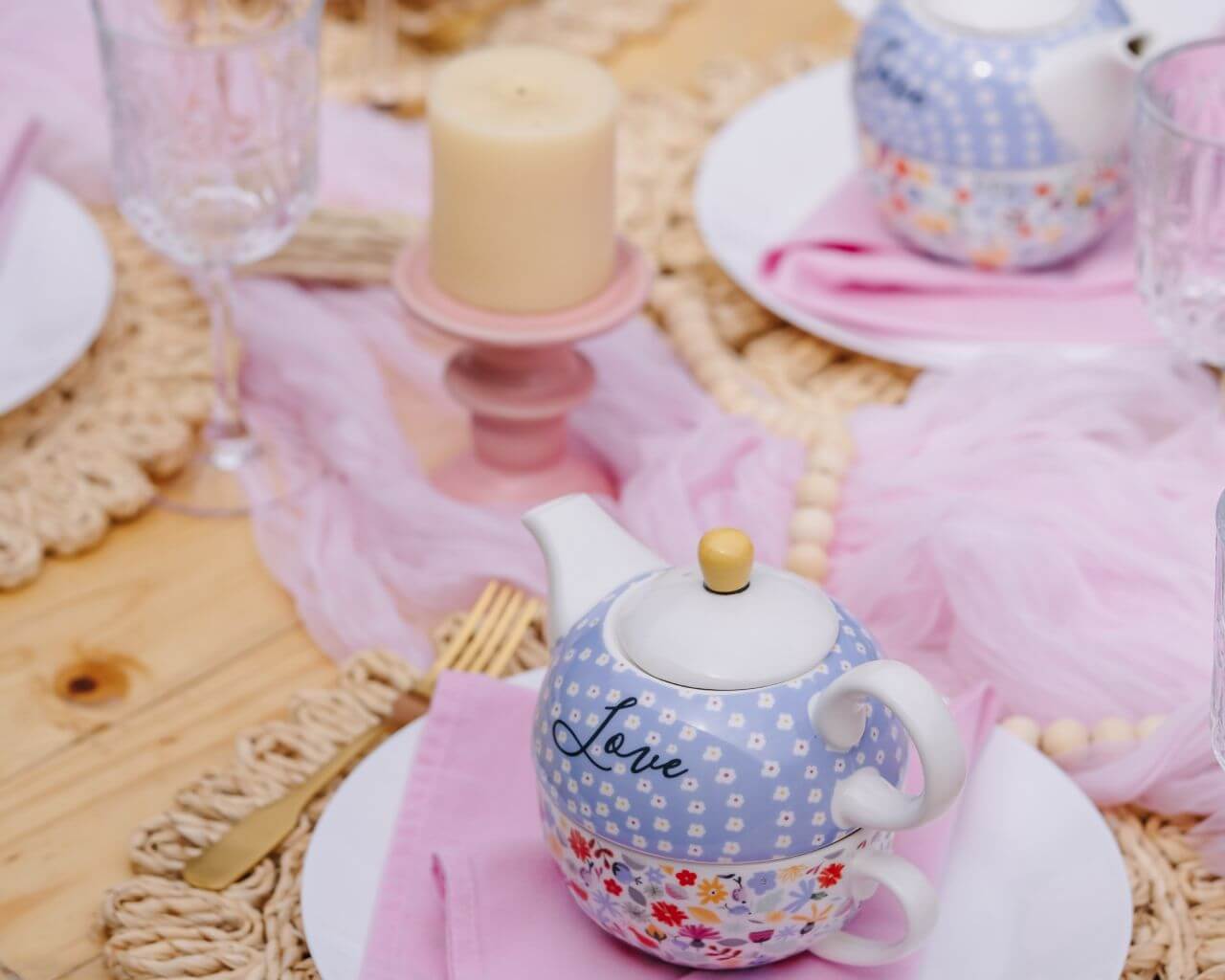 tea party luxury pop-up picnic company