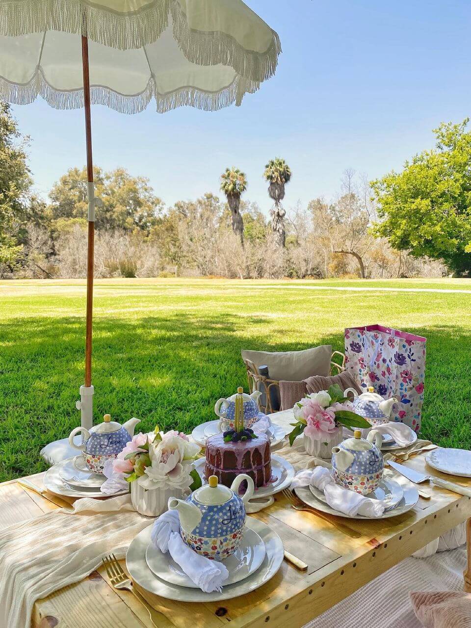 tea party pop-up picnic in Los Angeles