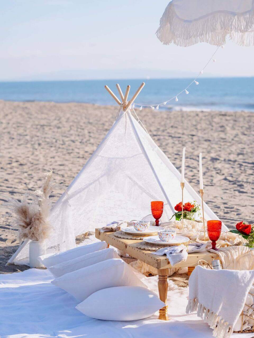 luxury picnic in Huntington Beach in CA