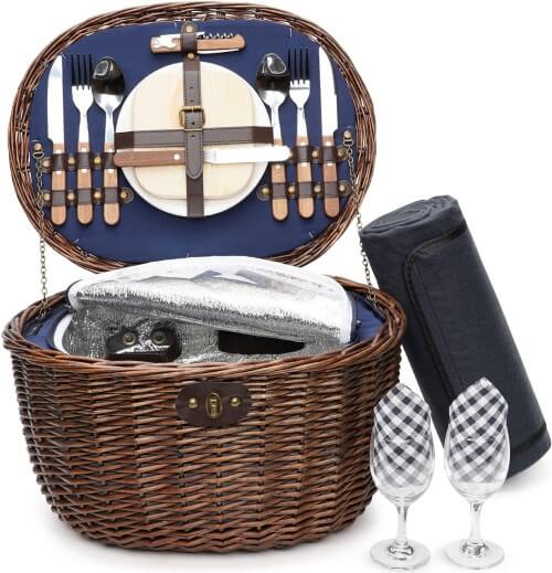 best vintage picnic basket Happy Picnic