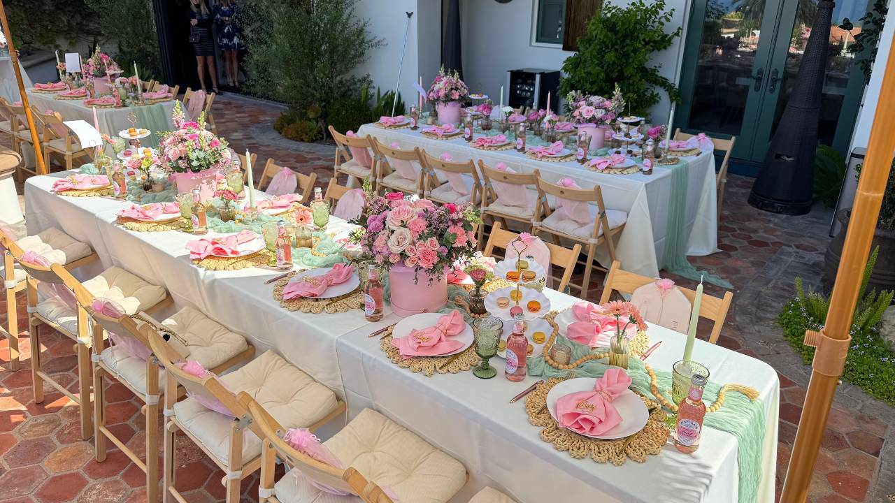 elegant-backyard-going-away-party-ideas elegant backyard going-away party