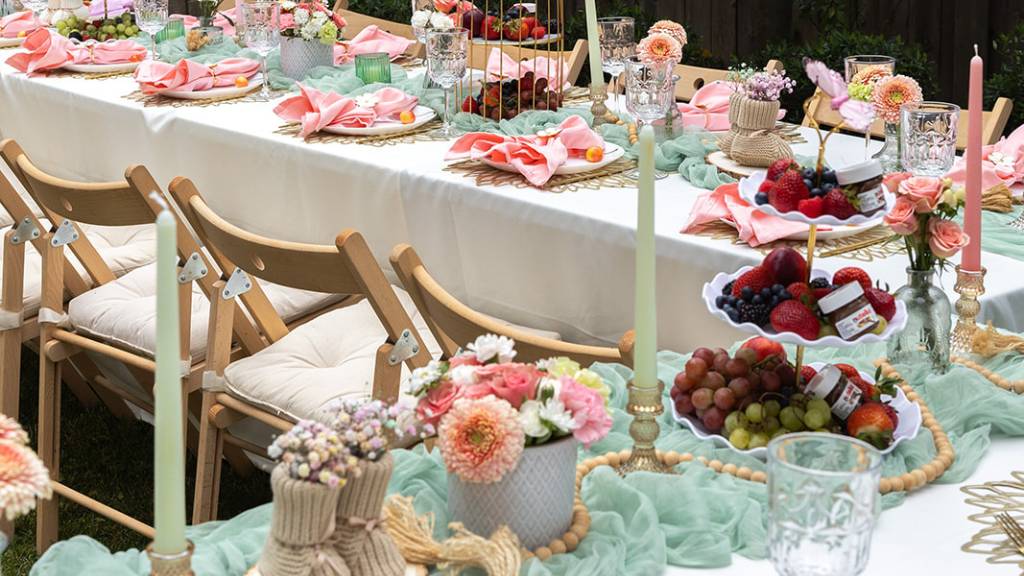 ©️ Picnic Makers - https://picnicmakers.com/ boho baby shower tablescape