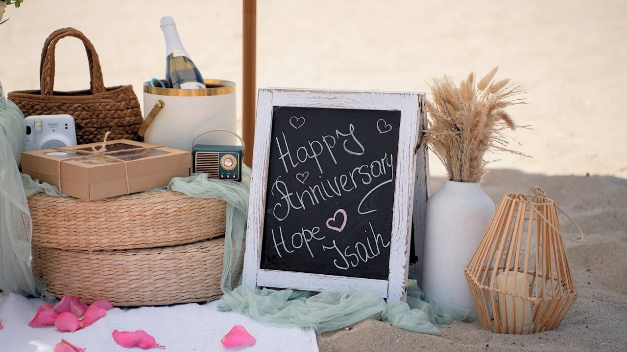 10-year-anniversary-gift-ideas 10-year anniversary gift ideas