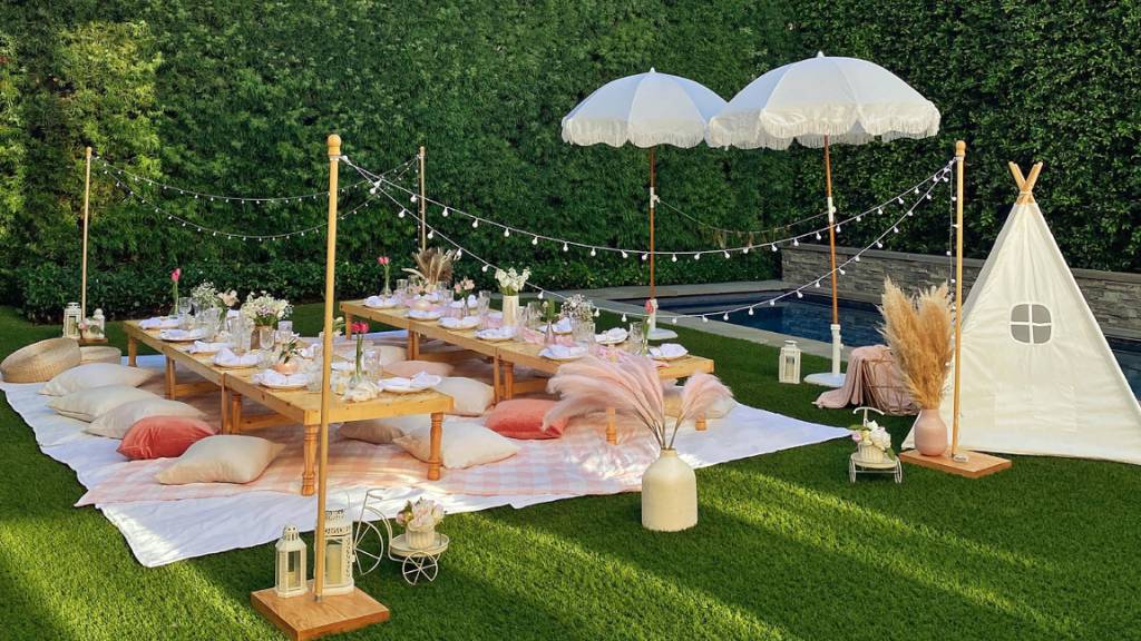 garden sweet 16 picnic setup