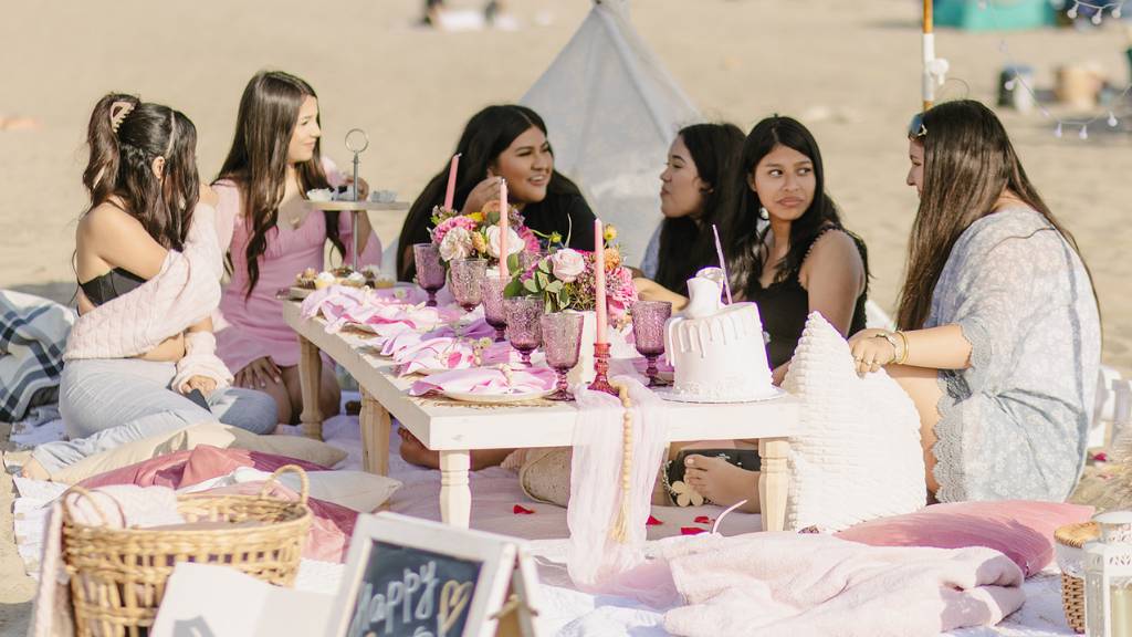 friends at sweet 16 picnic