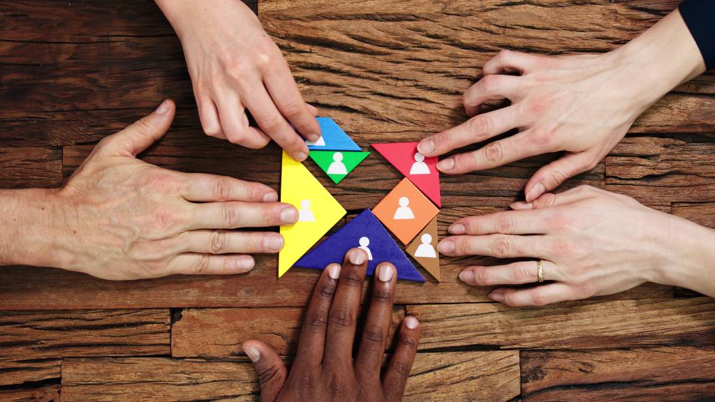 teamwork puzzle game