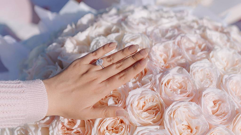 © Picnic Makers - https://picnicmakers.com/ ring on roses proposal quote