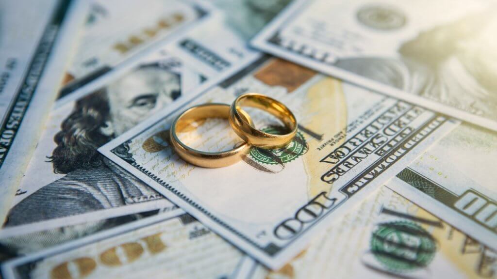 How to Ask for Money as a Wedding Gift