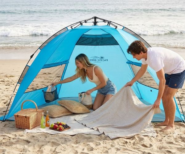 beach half tent with picnic setup