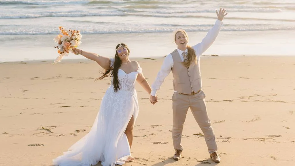 small wedding benefits