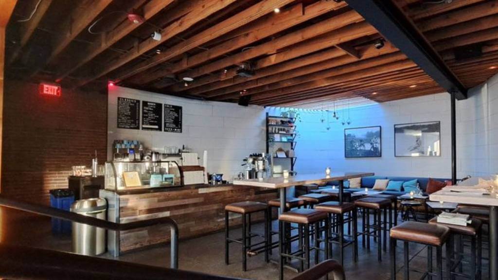 cozy wine bar in los angeles