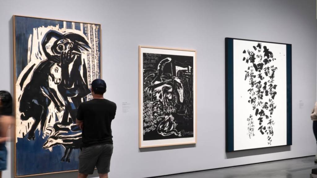 modern gallery in a top-rated la museum
