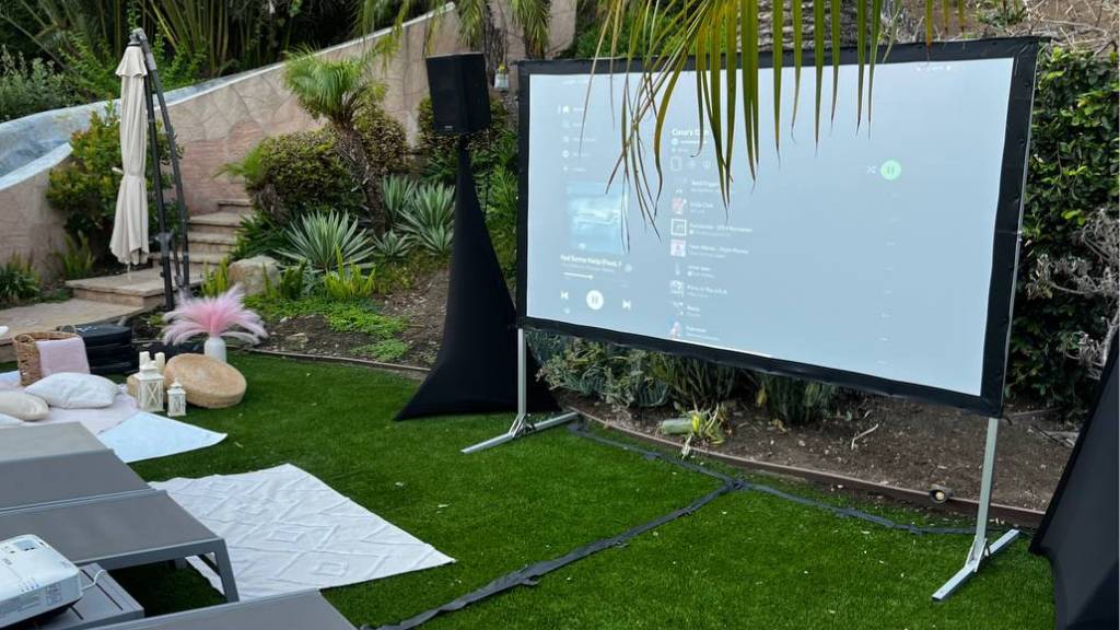backyard movie party