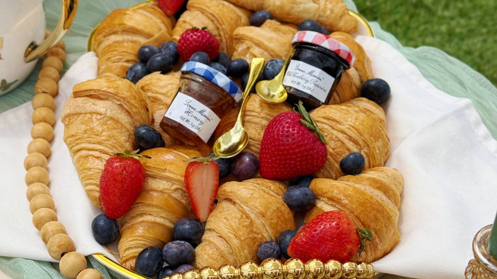 croissant fruit basket picnic date