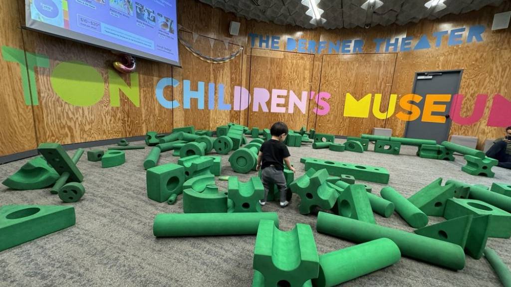 indoor children’s play space