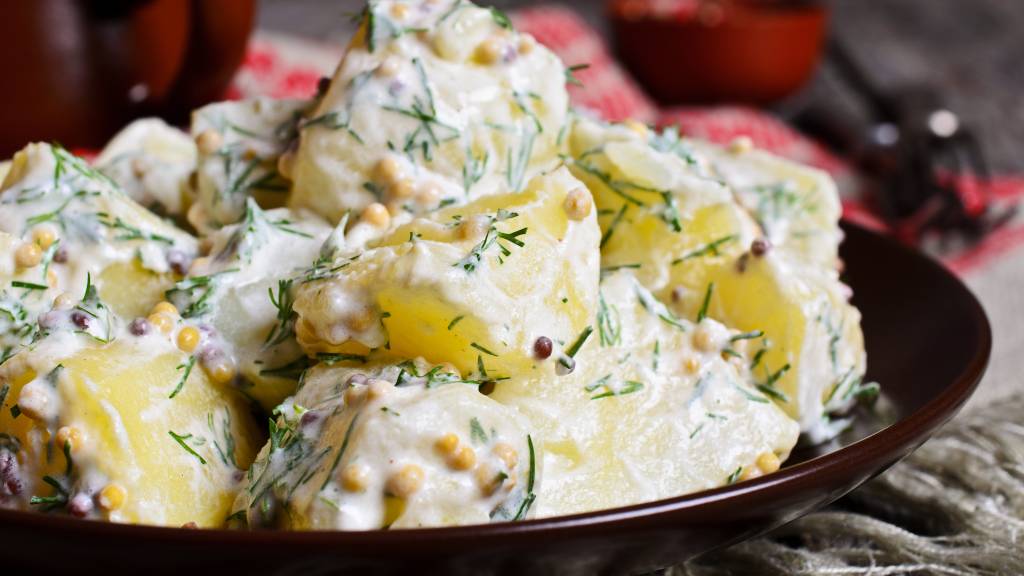 creamy potato salad bowl