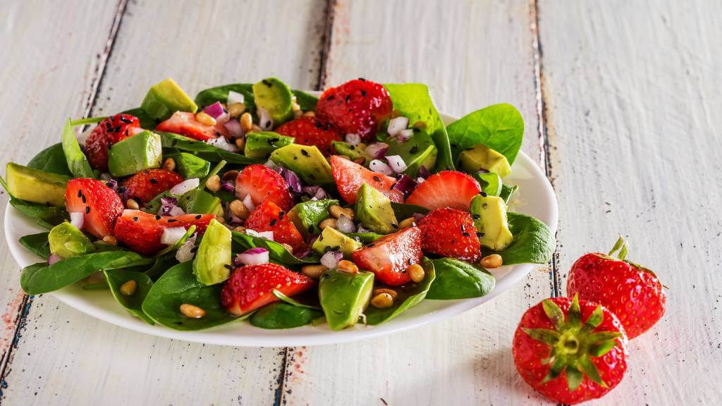 strawberry spinach picnic salad