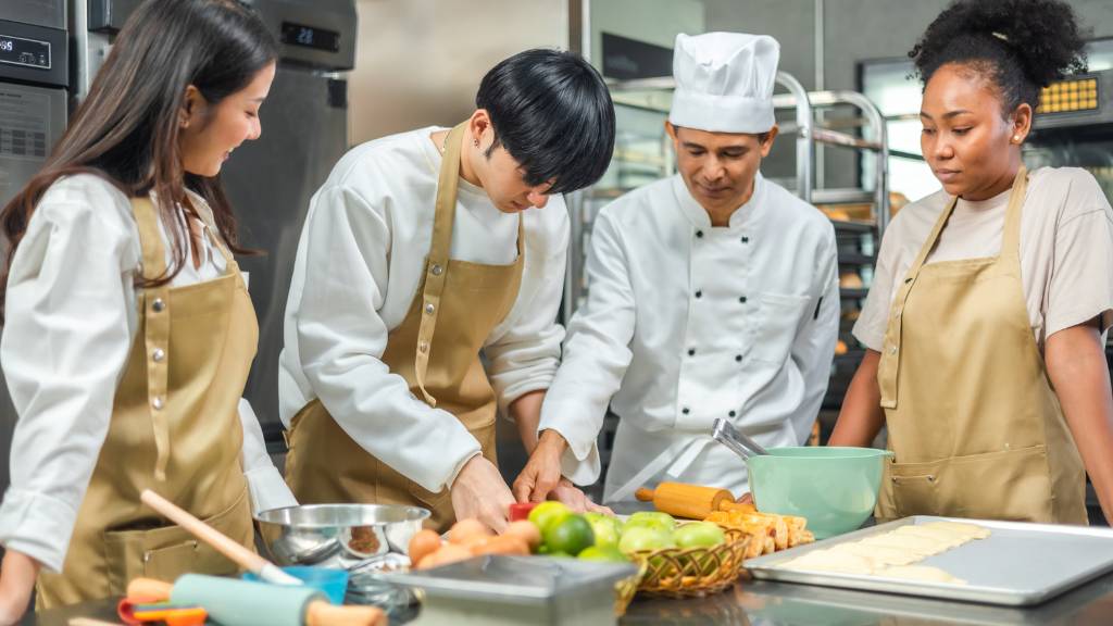 small team cooking class