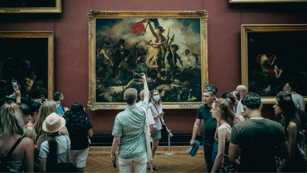 small team museum tour