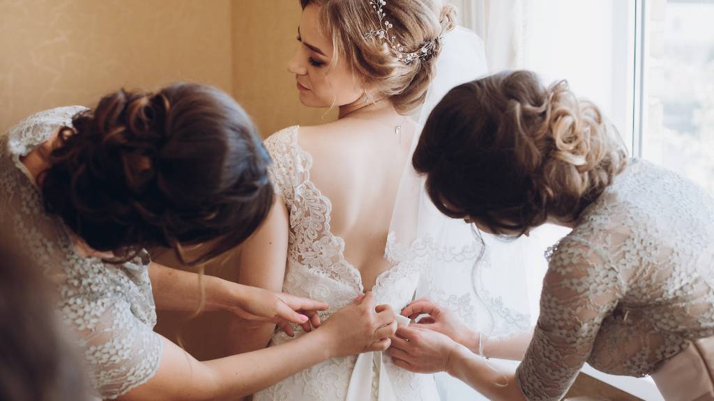 bride getting ready