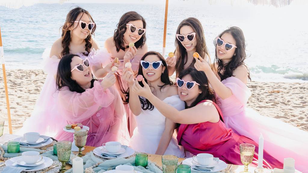 © Picnic Makers - https://picnicmakers.com/ bachelorette party with celebration songs