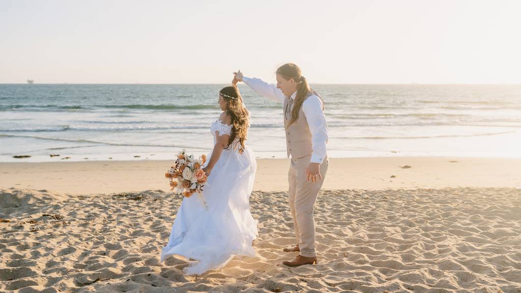 beach wedding ceremony