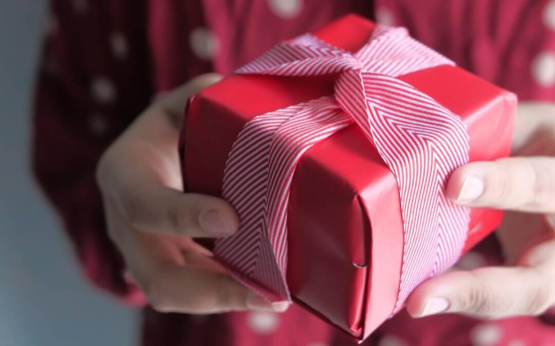 1 Year Anniversary Gift Magic for Him and Her
