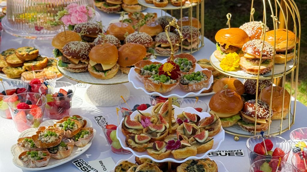 friendsgiving appetizer spread