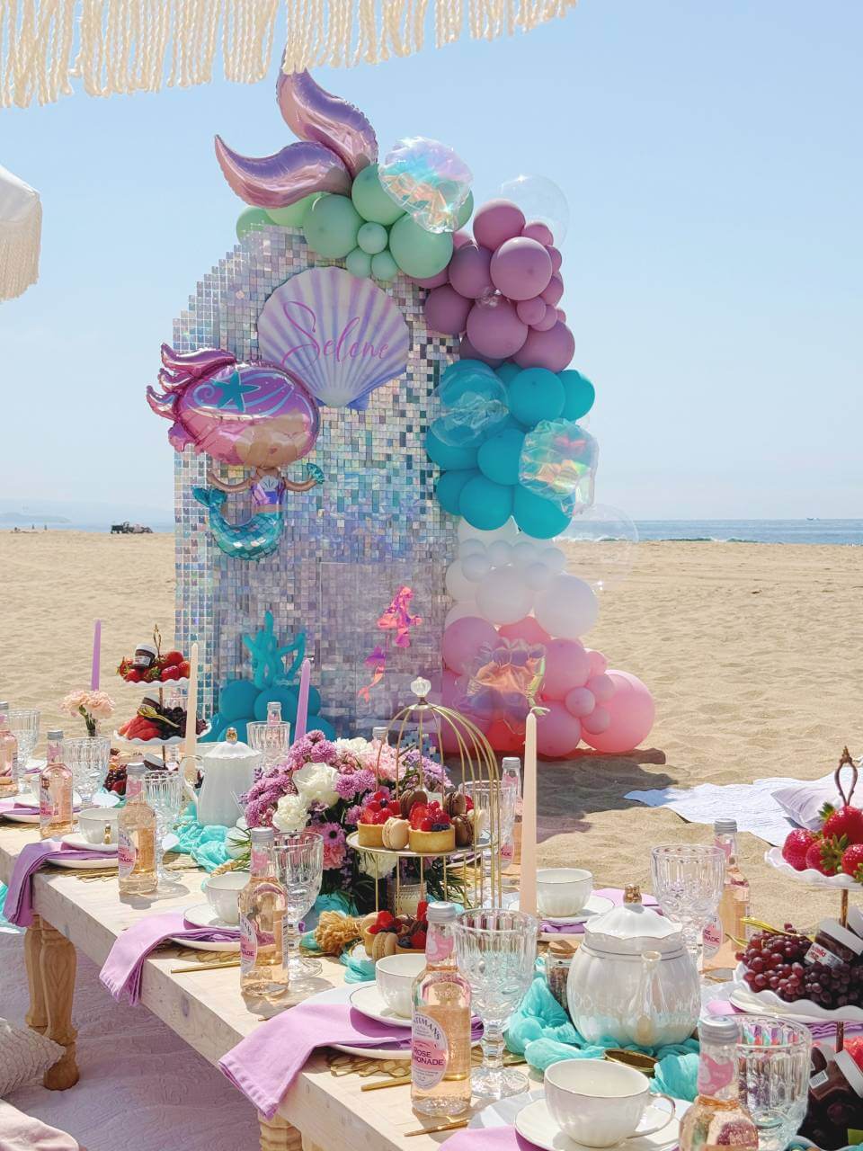 kids birthday picnic at the beach in LA