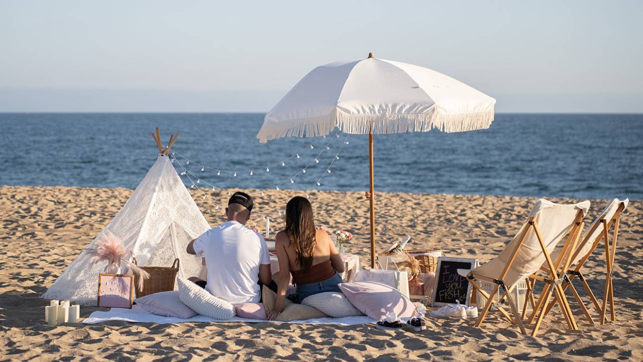 second-date-beach-picnic second date beach picnic