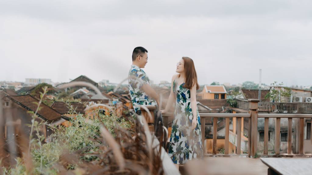 second date rooftop stroll