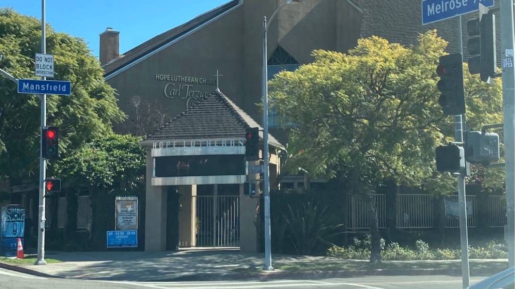 los angeles shopping mall