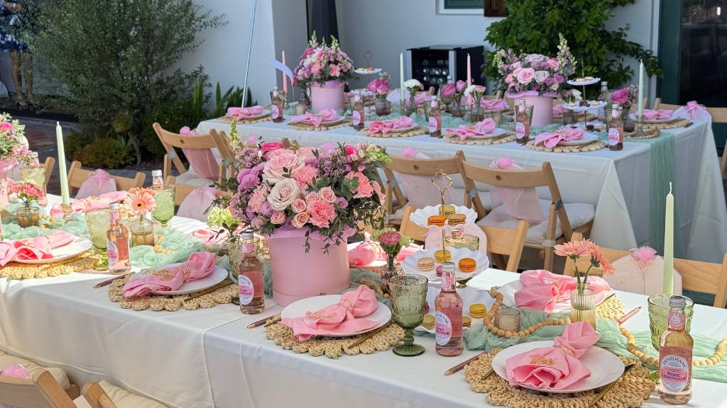 © Picnic Makers - https://picnicmakers.com/ january birthday grazing table