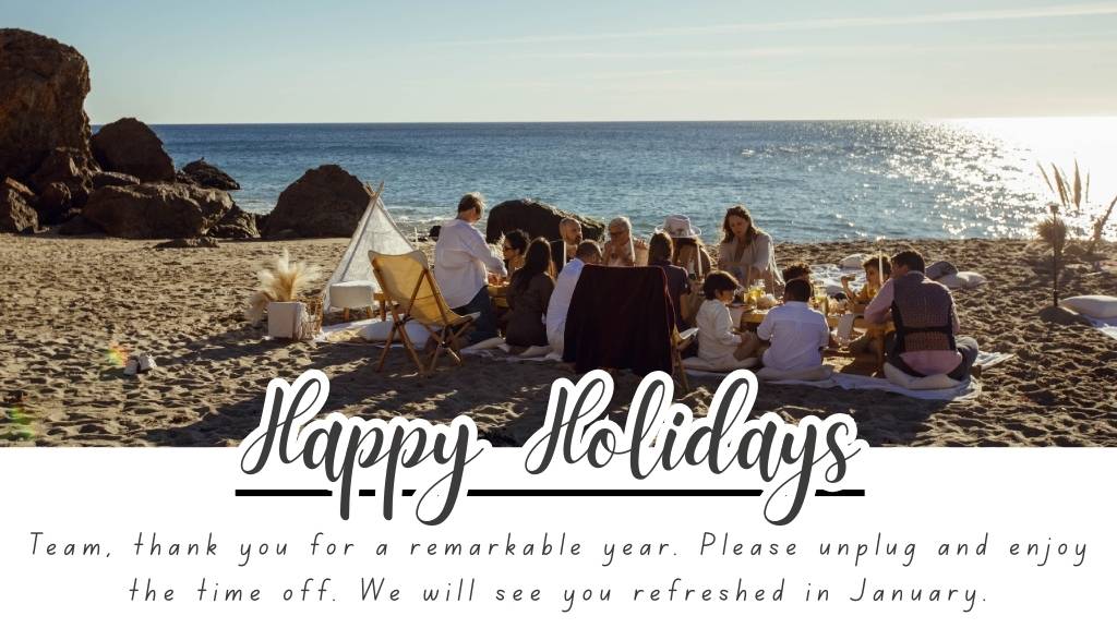 ©️ Picnic Makers - https://picnicmakers.com/ happy holidays sunset beach gathering