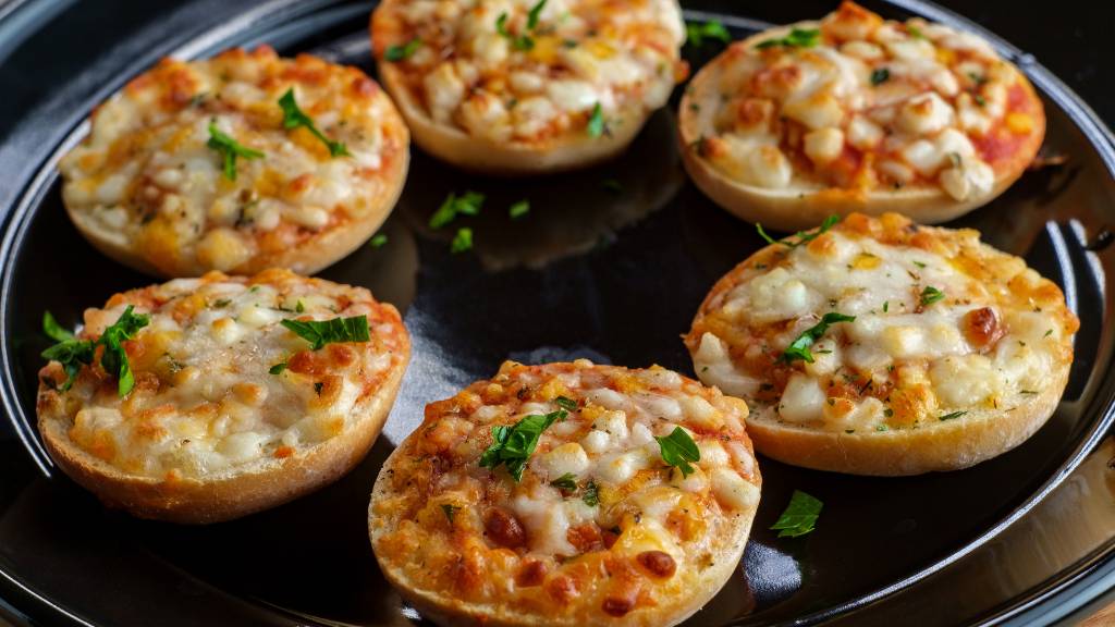 mini pizza bagel sleepover snacks
