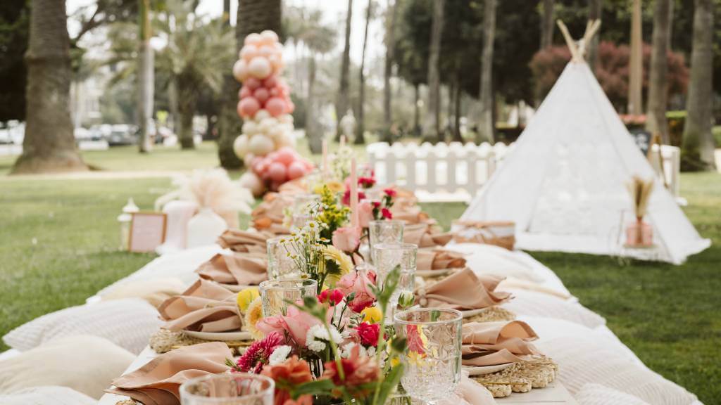 © Picnic Makers - https://picnicmakers.com/ park birthday party