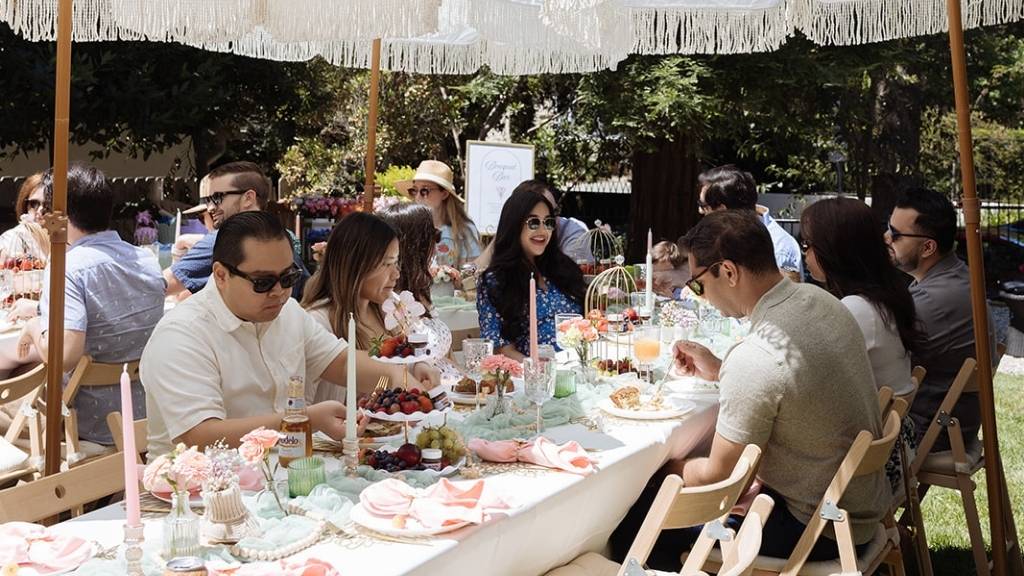 baby shower lunch gathering etiquette