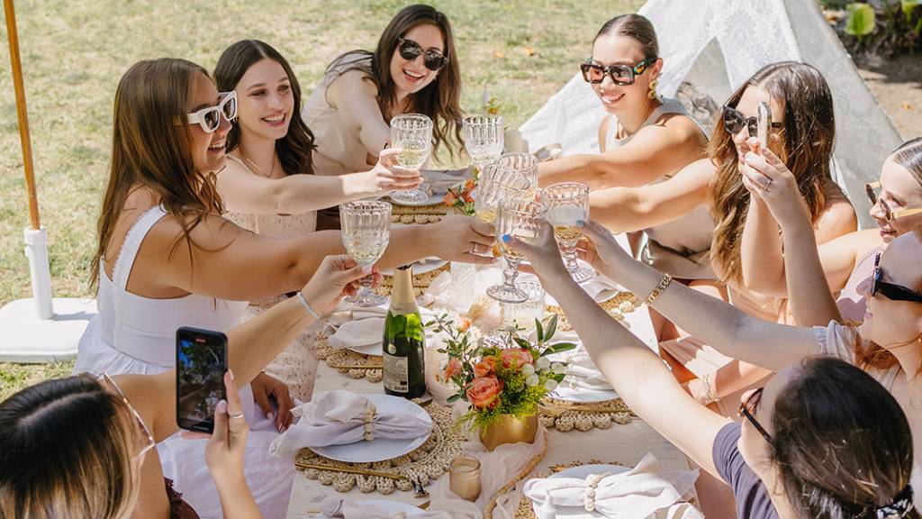 © Picnic Makers - https://picnicmakers.com/ galentines day meaning friendship toast
