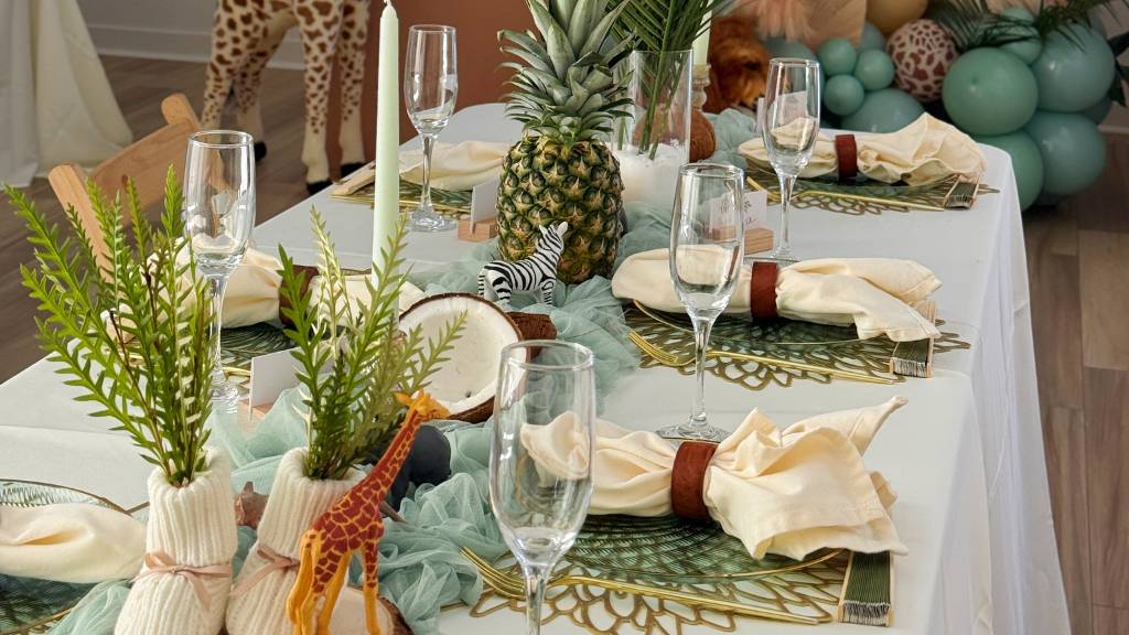 safari baby shower table centerpiece