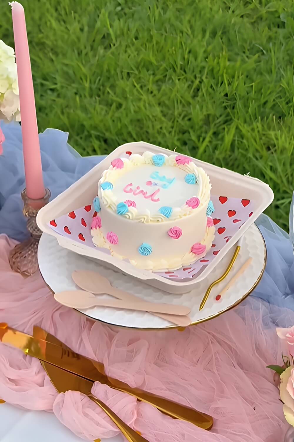 gender reveal cake