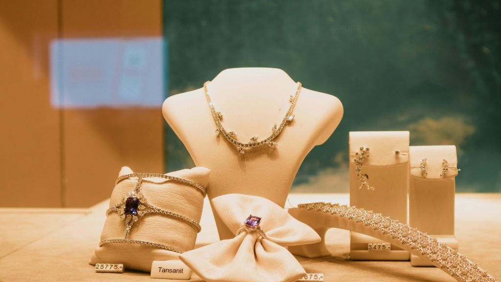 rent jewelry damage